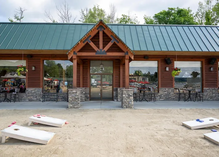 Scotty'S Lakeside